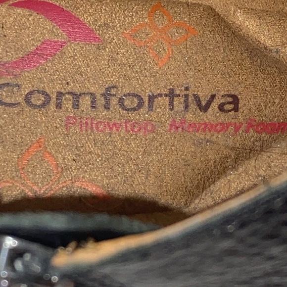 Comfortiva  Memory Foam Comfort size 9.5 Black Ankle Booties Leather  clean - Picture 11 of 15